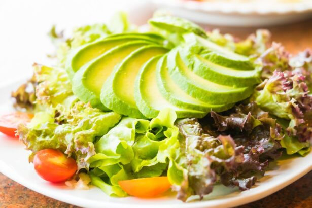 best ensalada con palta near me
